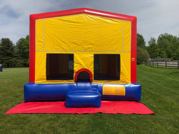 Red Module Bounce House 15x15